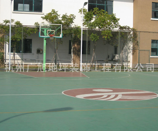 如何維護(hù)和保養(yǎng)防靜電地坪