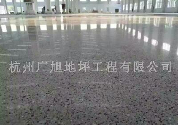 液態(tài)硬化劑地坪